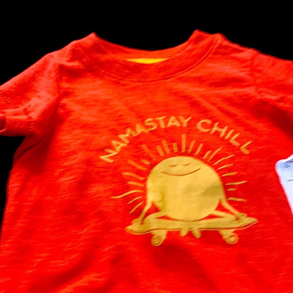2 onesies and 1 shirt. All are 3 months size.